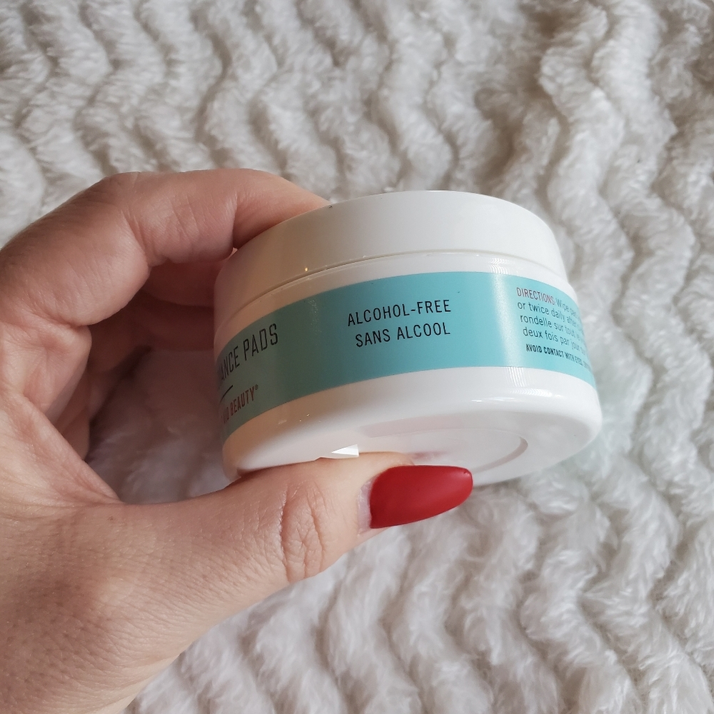 First Aid Beauty Facial Radiance Pads - Picture 3 of 6